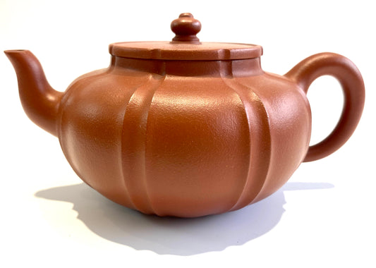 "Ribbed One - bead" teapot（筋纹一粒珠）